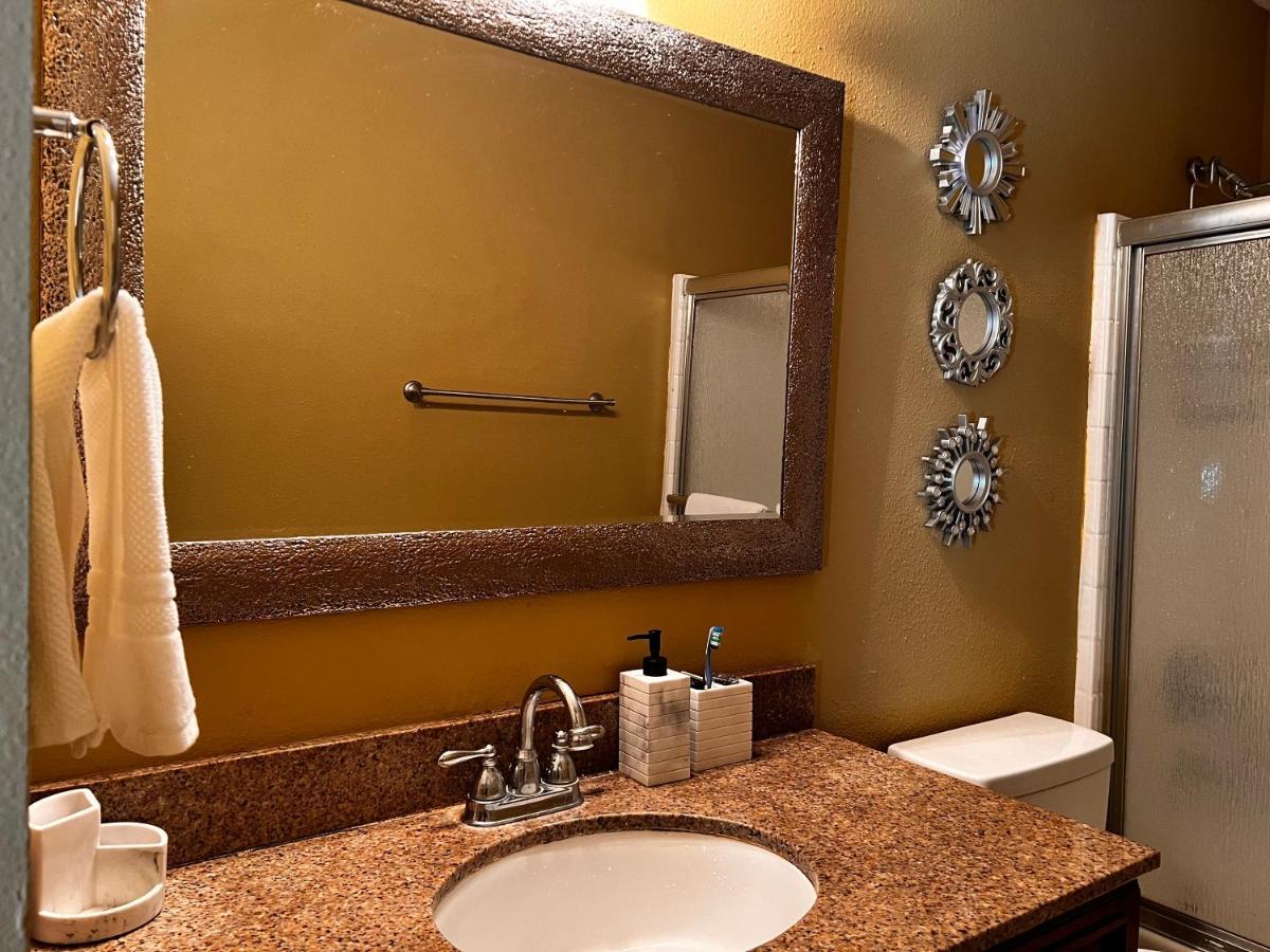 Modern Room With Shared Bathroom Alafaya Luaran gambar